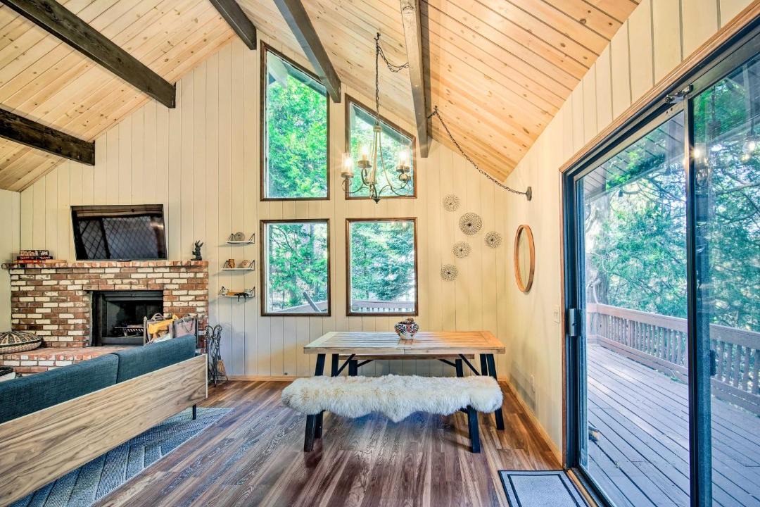 Photo of Livingroom in Twin Peaks