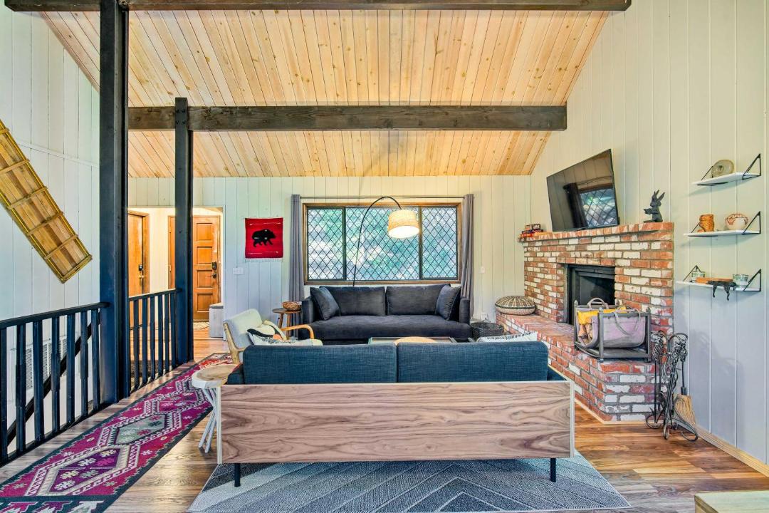 Photo of Livingroom in Twin Peaks