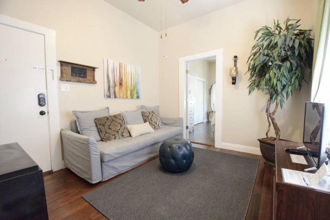 Photo of Livingroom in Midtown Sacramento