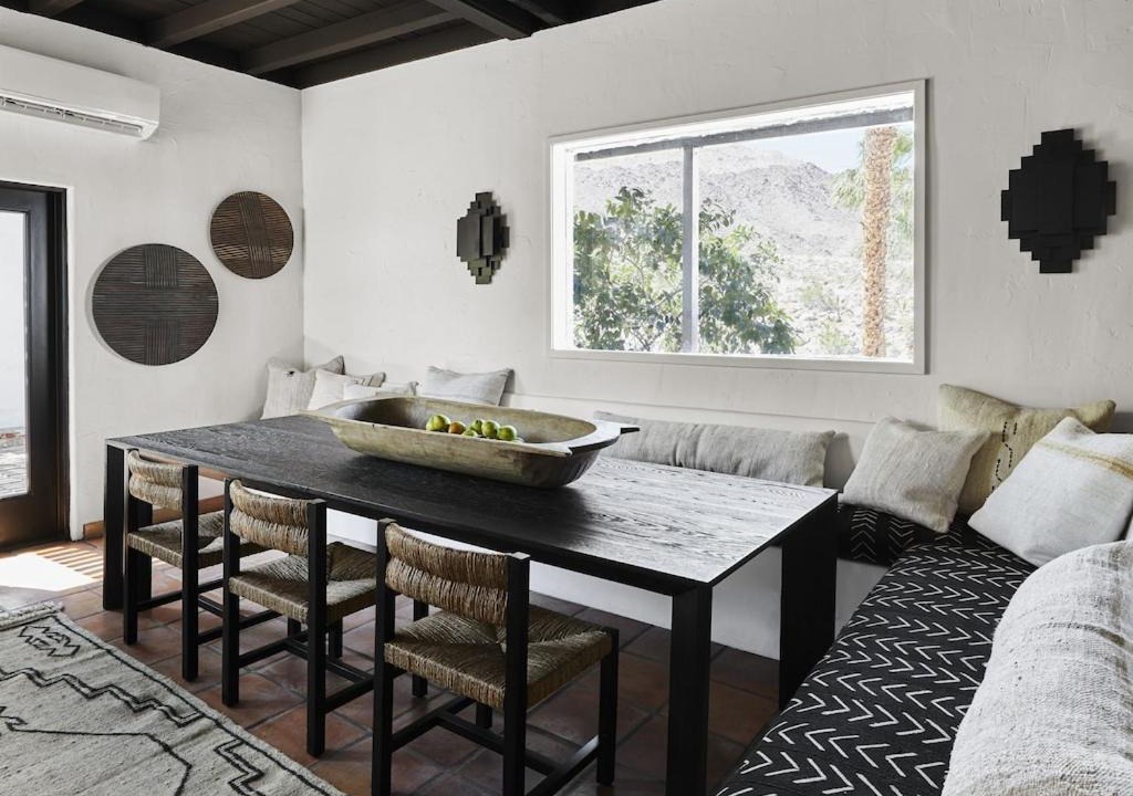 Photo of Livingroom in Palm Desert