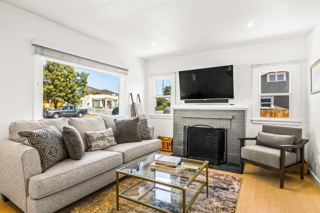 Photo of Livingroom in Ventura