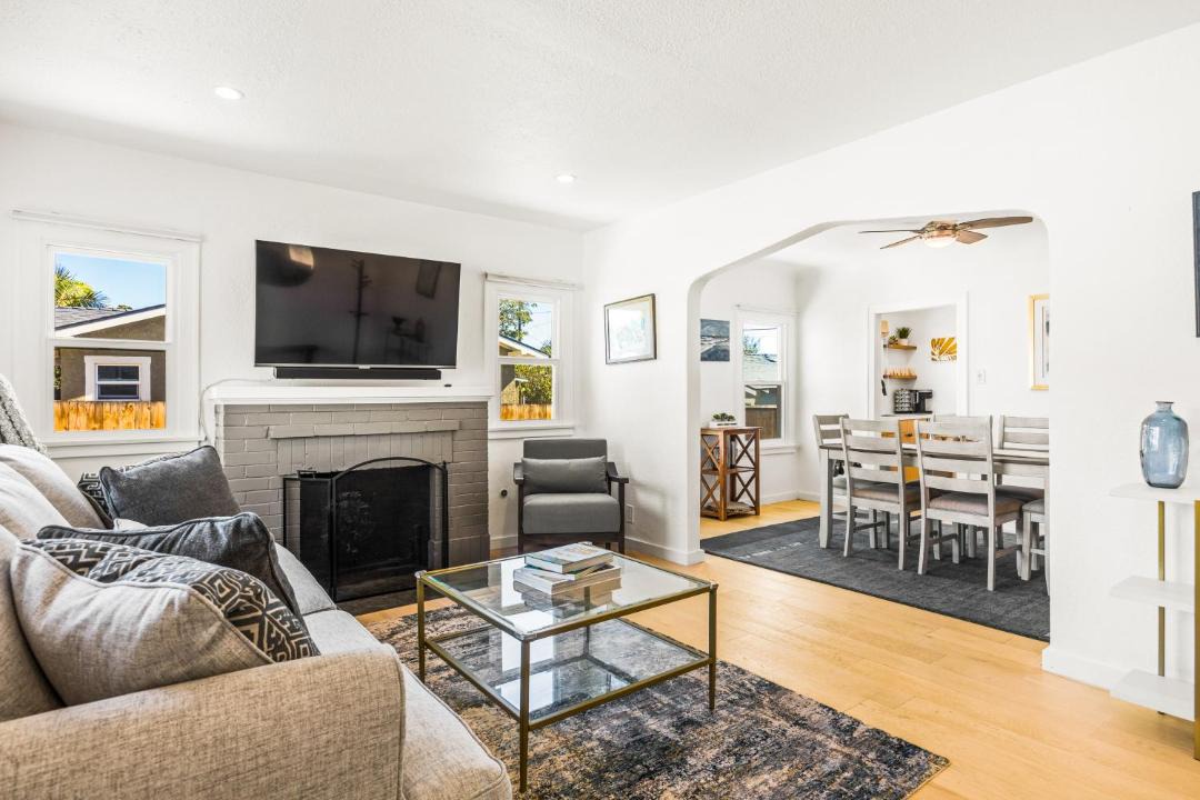 Photo of Livingroom in Ventura