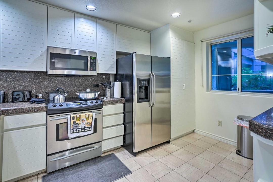 Photo of Kitchen in Airport Area