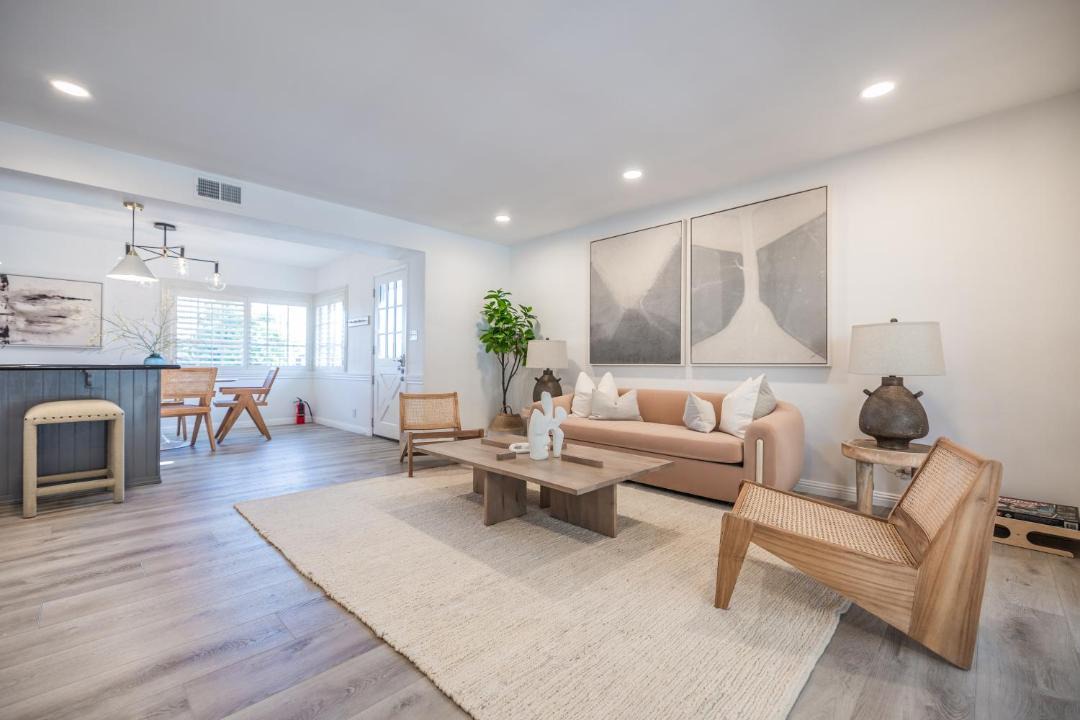 Photo of Livingroom in Fullerton