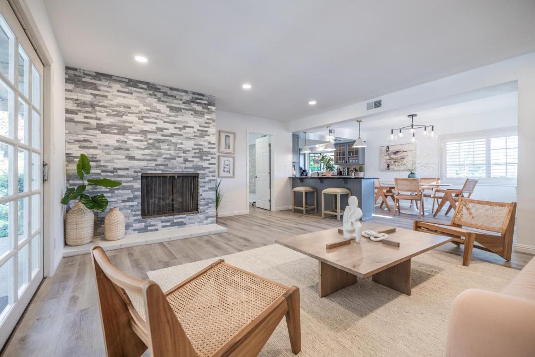 Photo of Livingroom in Fullerton