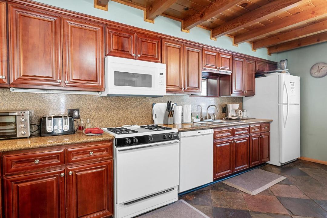 Photo of Kitchen in Summit Estates