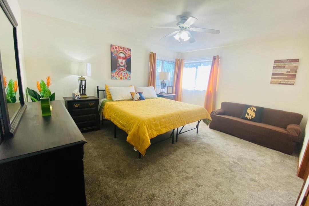 Photo of Livingroom in North Auburn