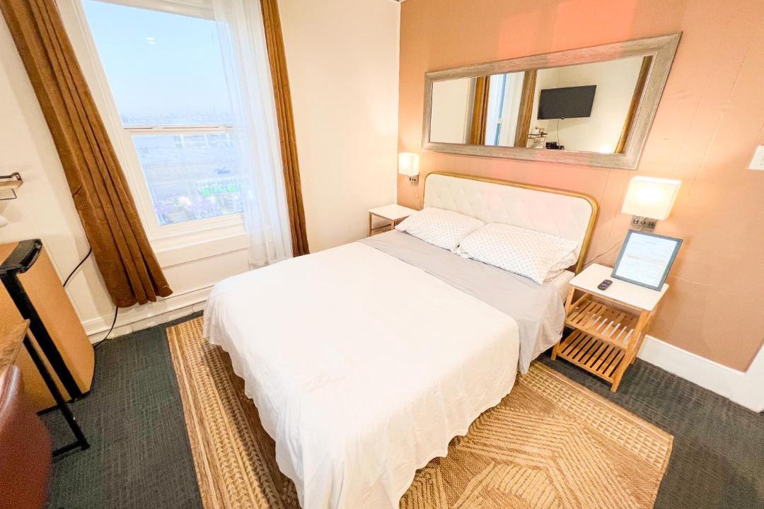 Photo of Bedroom in Hermosa Beach