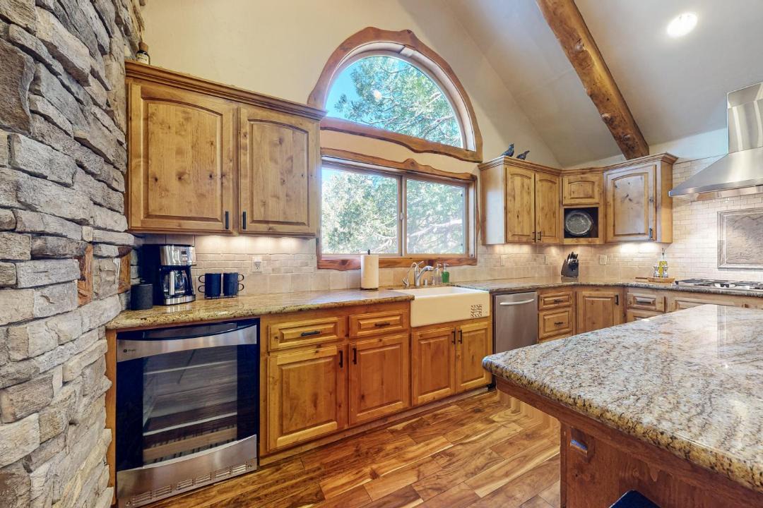 Photo of Kitchen in Lake Arrowhead