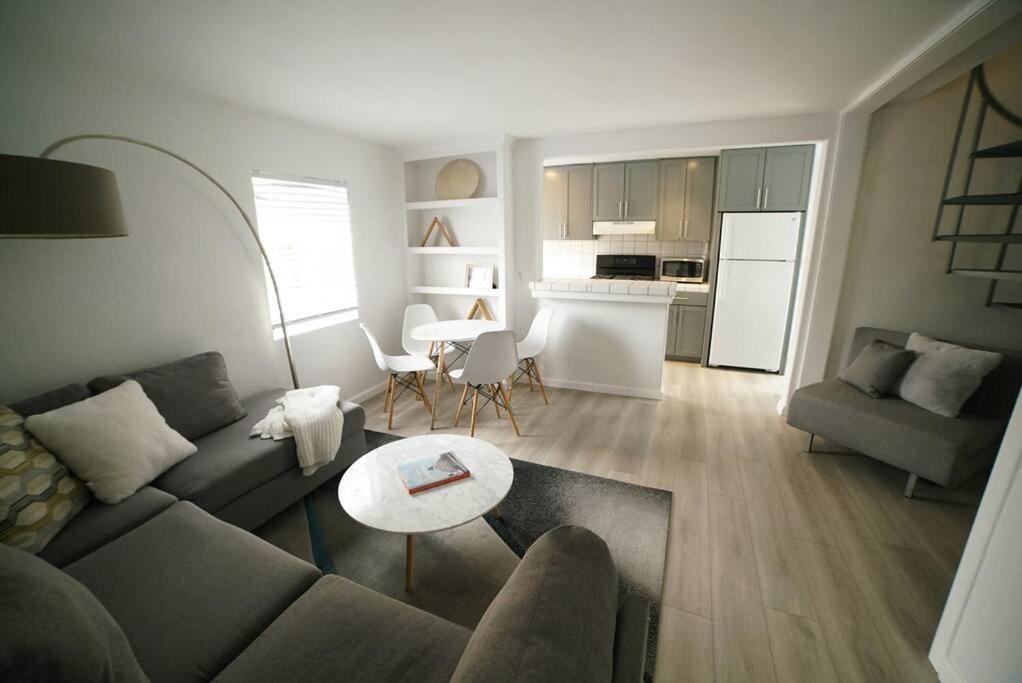 Photo of Livingroom in West Hollywood