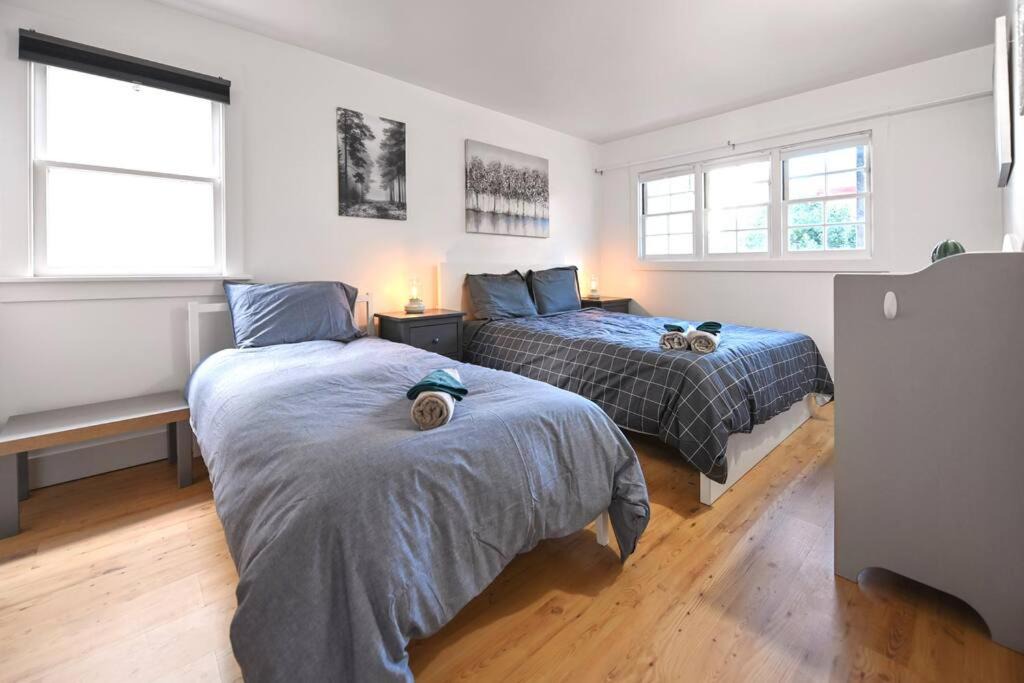 Photo of Bedroom in Poets Corner