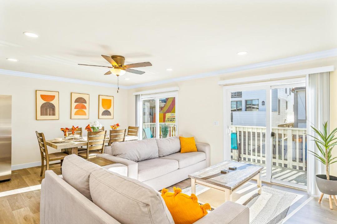 Photo of Livingroom in Santa Ana Heights
