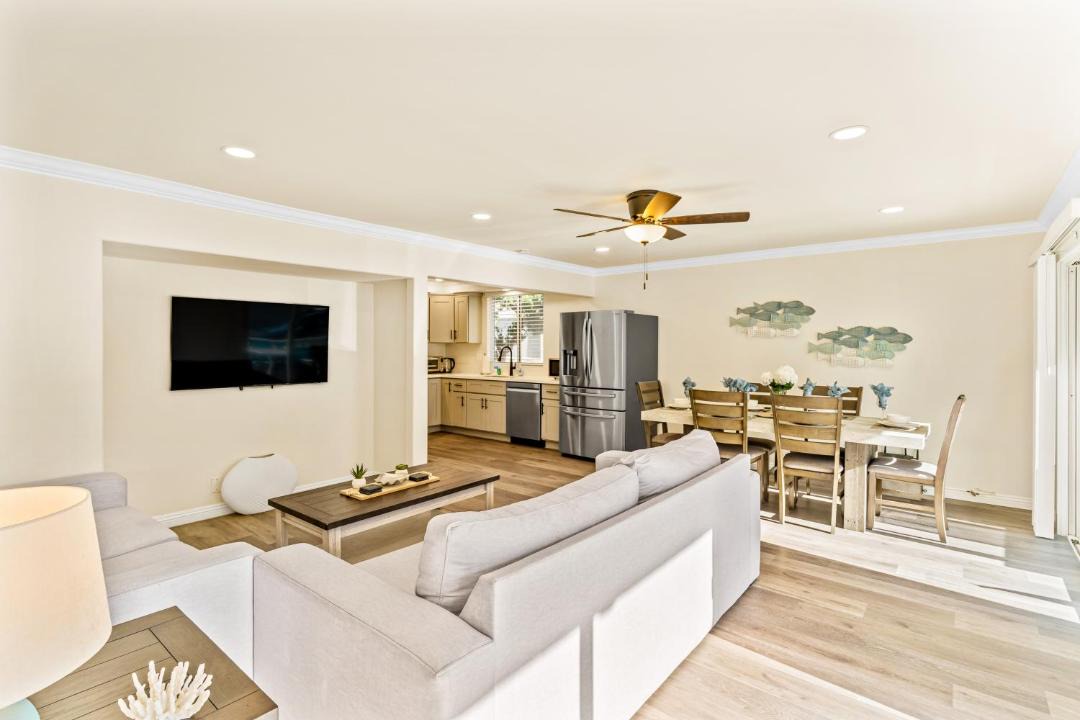 Photo of Livingroom in Santa Ana Heights