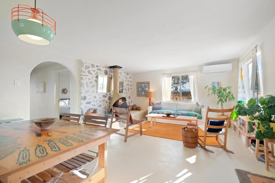 Photo of Livingroom in Landers