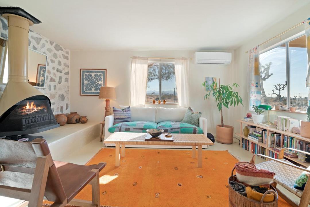Photo of Livingroom in Landers