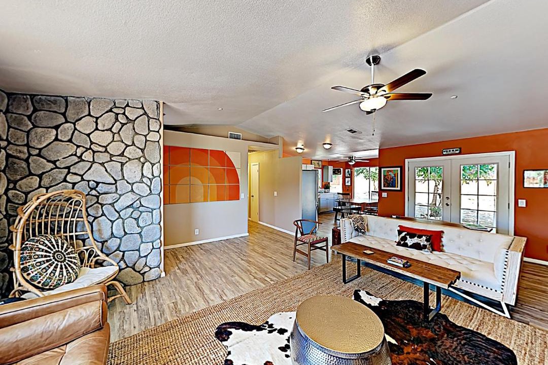Photo of Livingroom in Pioneertown