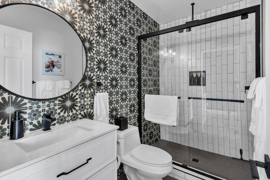 Photo of Bathroom in Vista