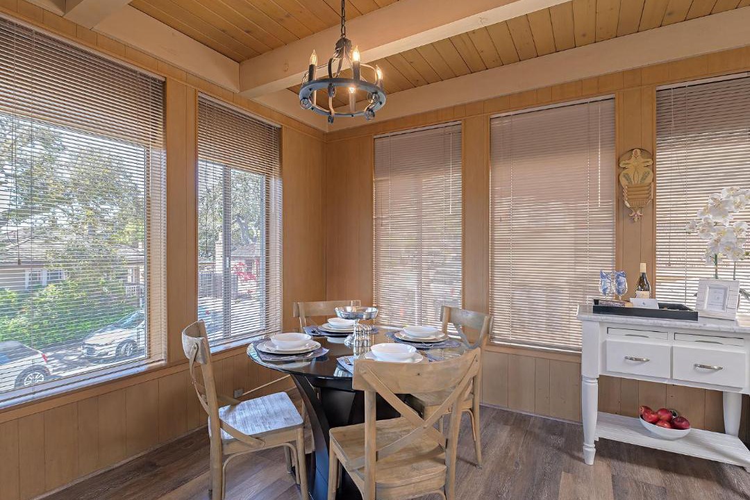 Photo of Livingroom in Northwest Carmel