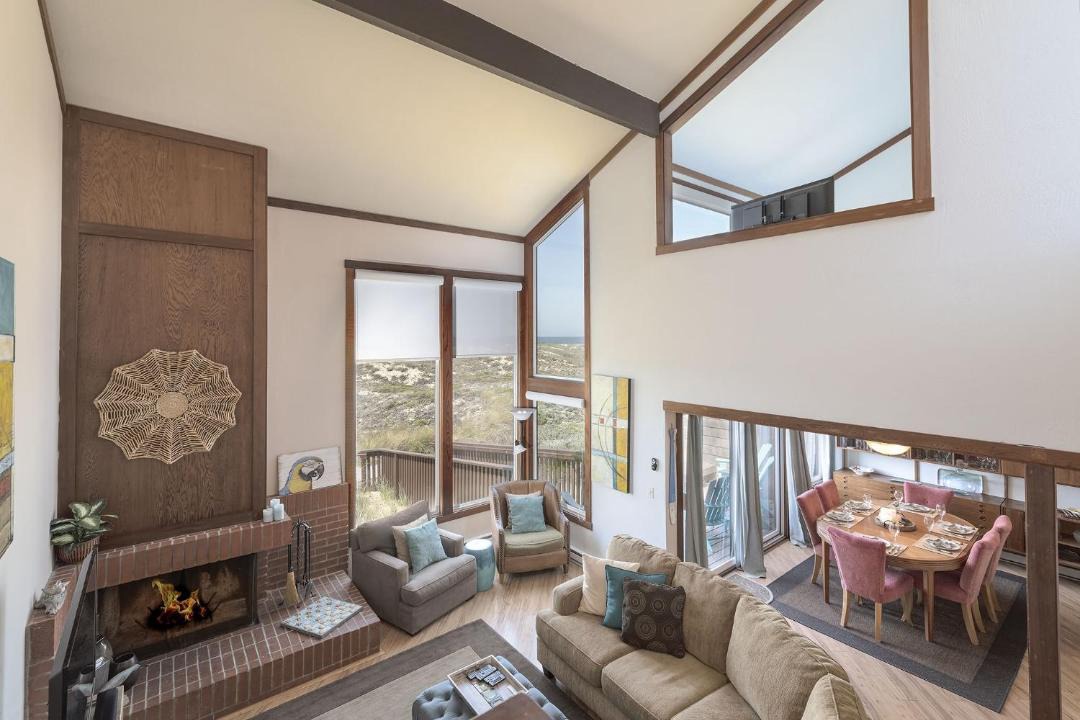 Photo of Livingroom in Castroville