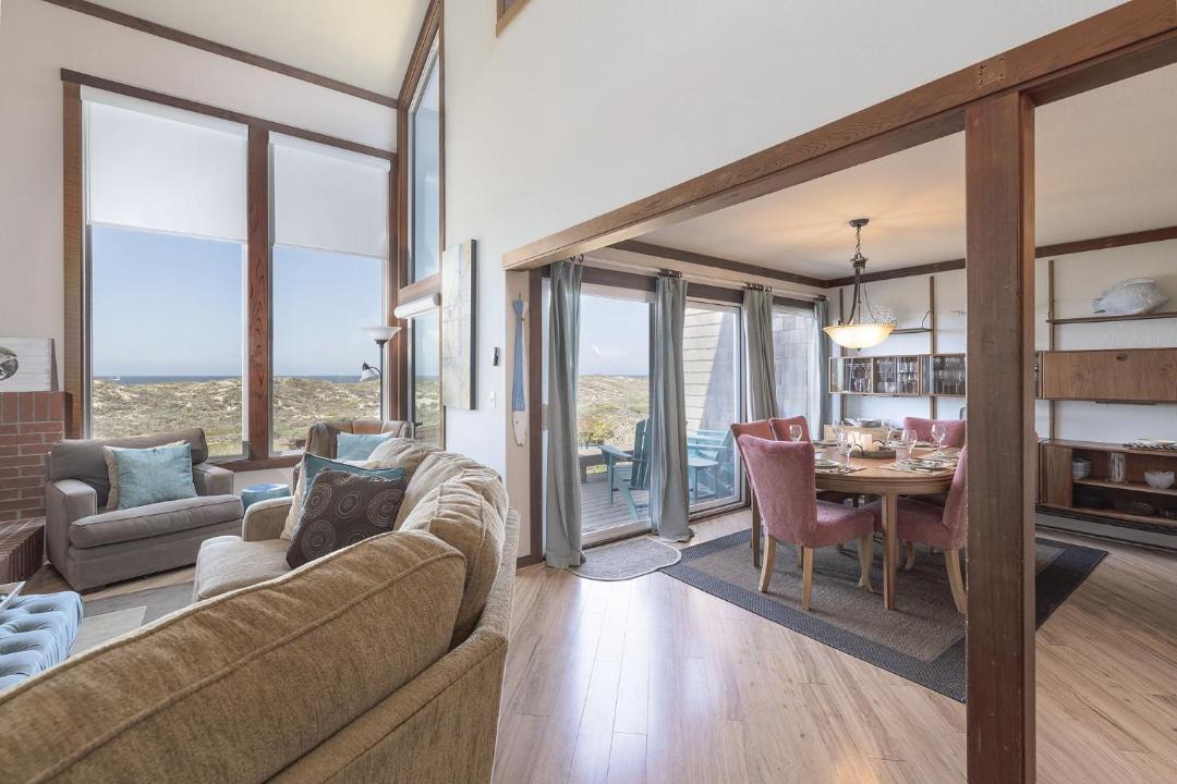 Photo of Livingroom in Castroville