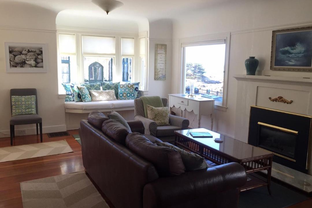 Photo of Livingroom in Pacific Grove