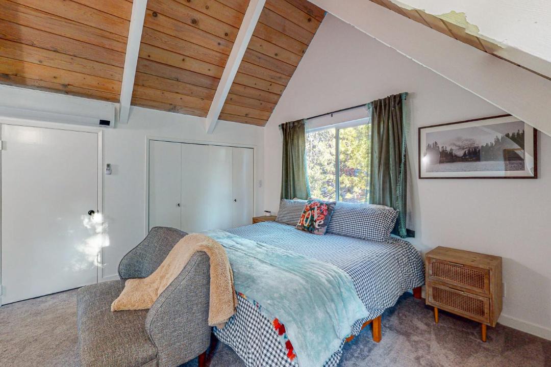 Photo of Bedroom in Lake Arrowhead