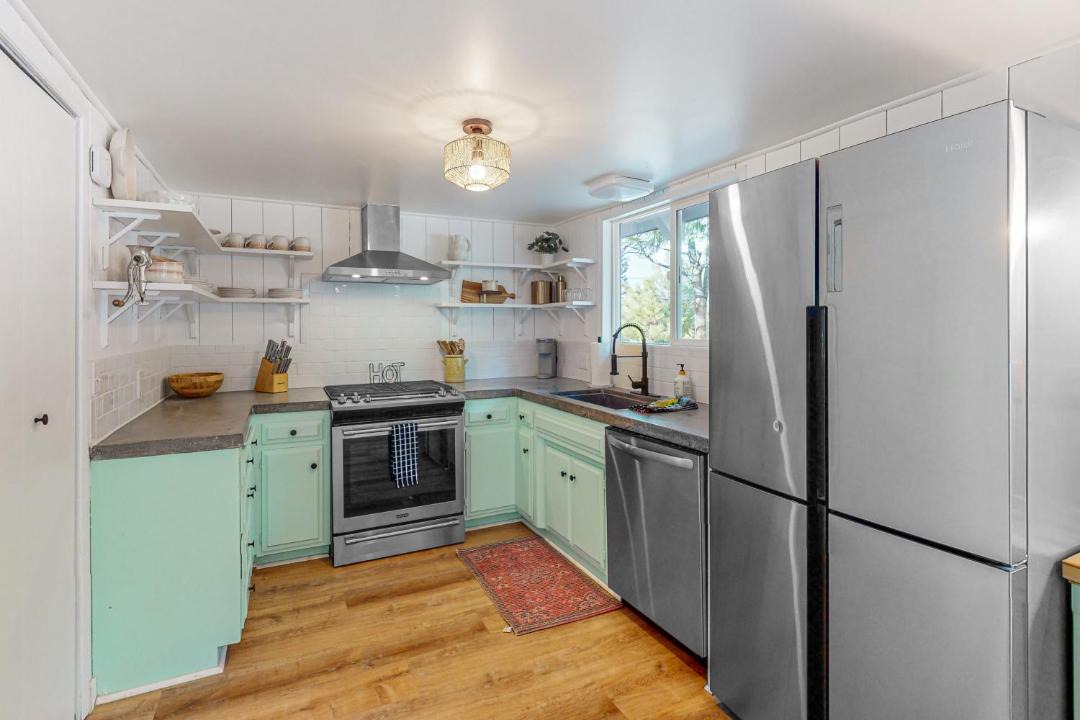 Photo of Kitchen in Lake Arrowhead