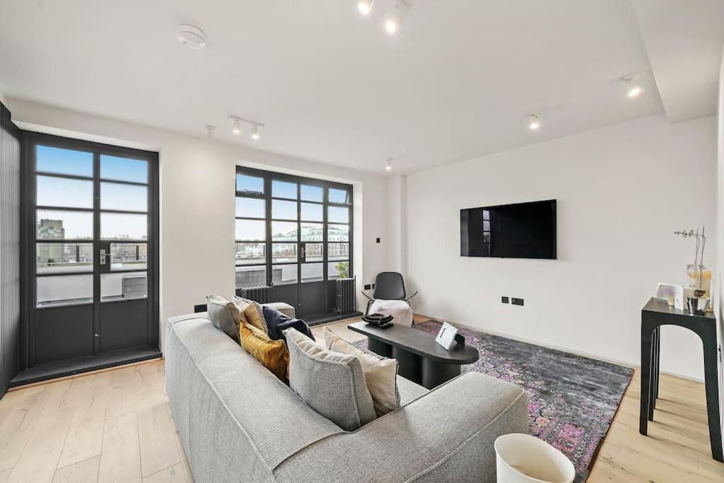 Photo of Livingroom in Queen's Gate
