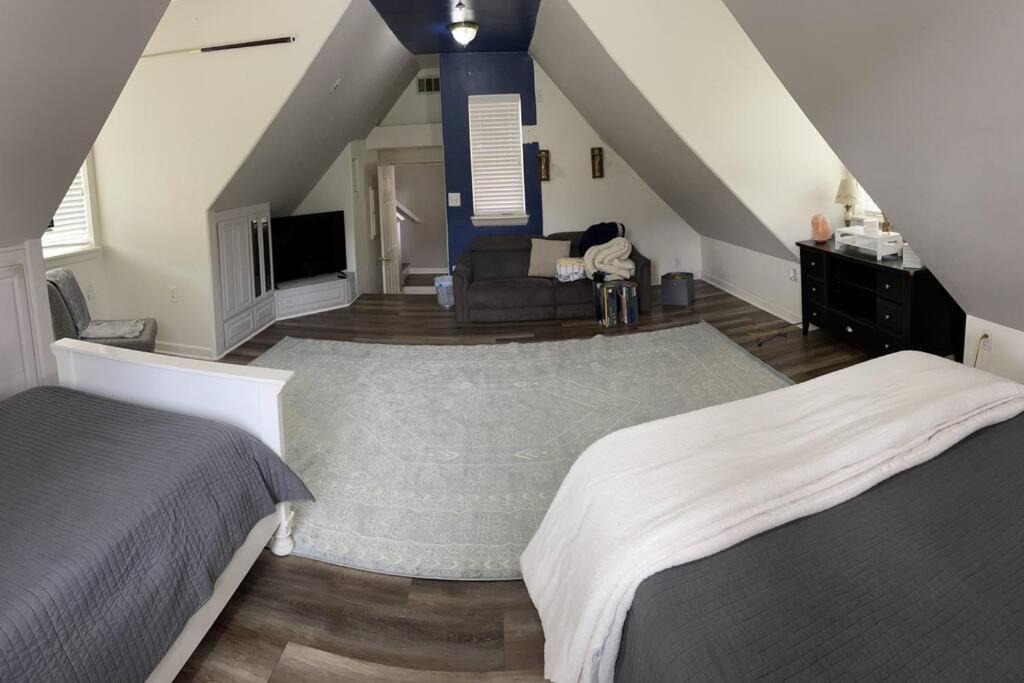Photo of Bedroom in Wrightwood