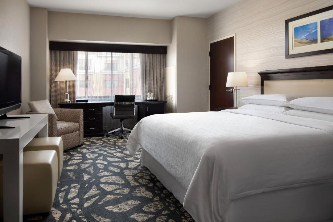 Photo of Bedroom in Anaheim Resort