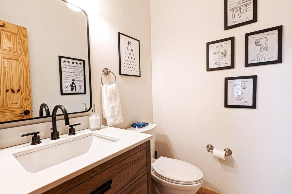 Photo of Bathroom in Meadowbrook Estates