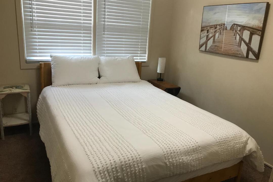 Photo of Bedroom in Eureka