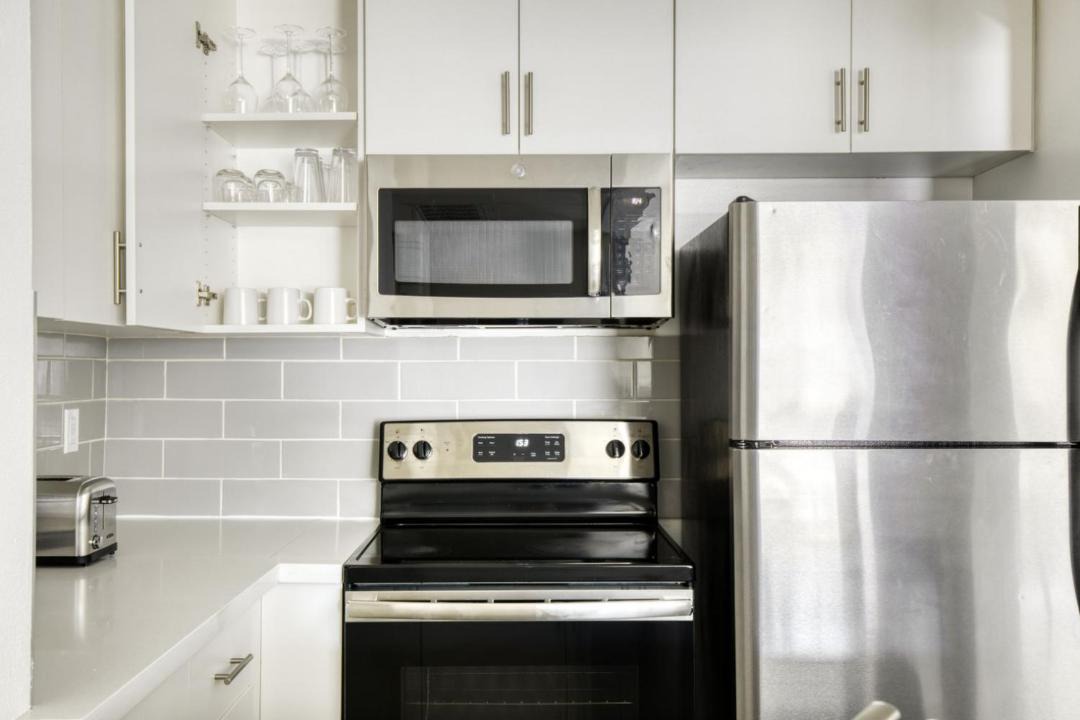 Photo of Kitchen in Warner Center