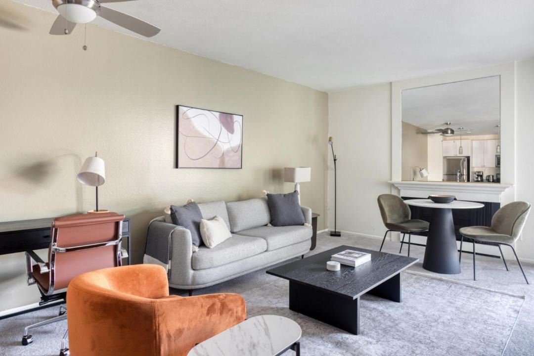 Photo of Livingroom in Pasadena
