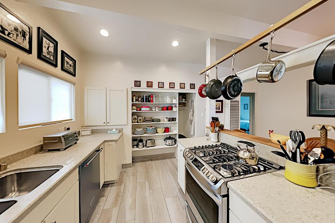 Photo of Kitchen in Pierpont Bay