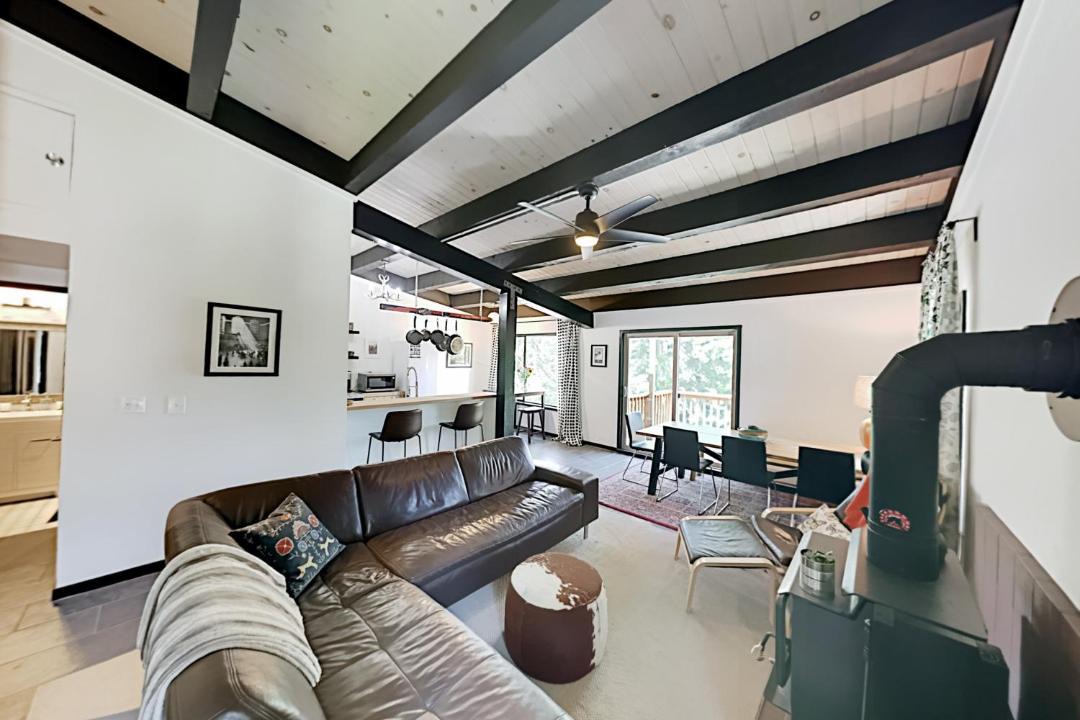 Photo of Livingroom in Alpine Meadows