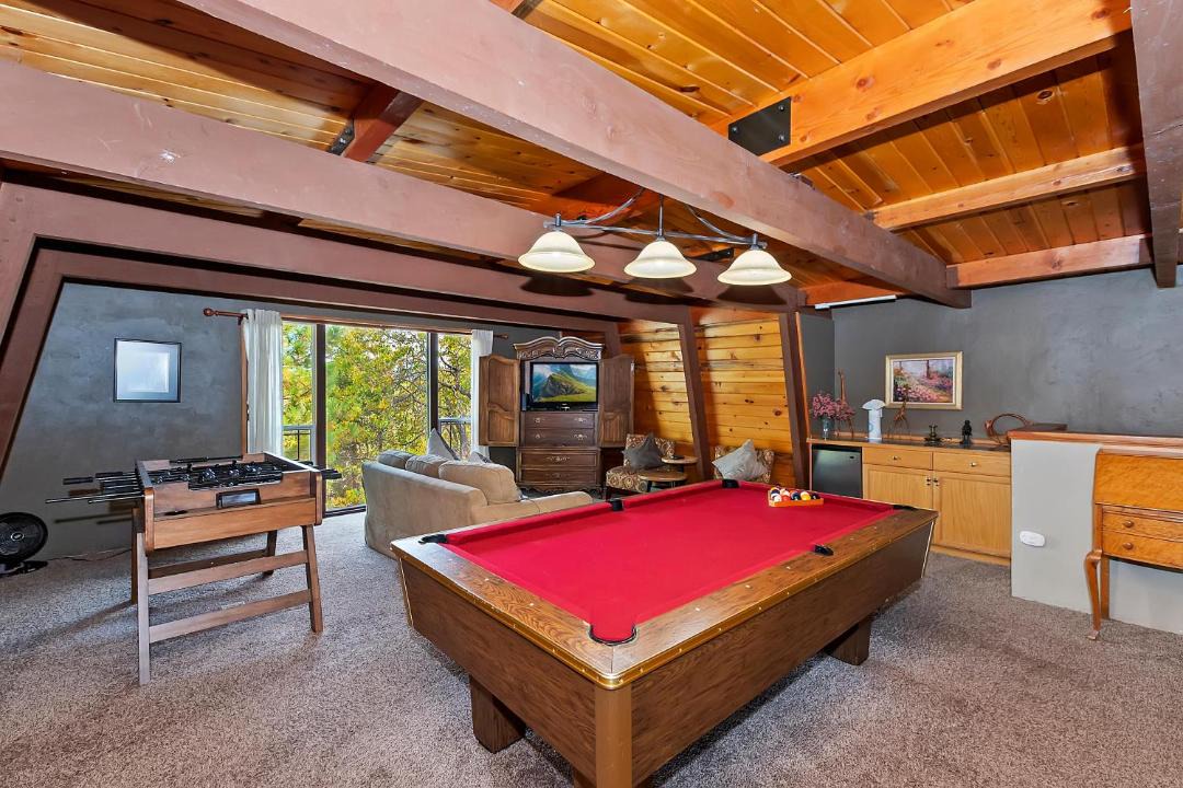 Photo of Livingroom in Upper Moonridge
