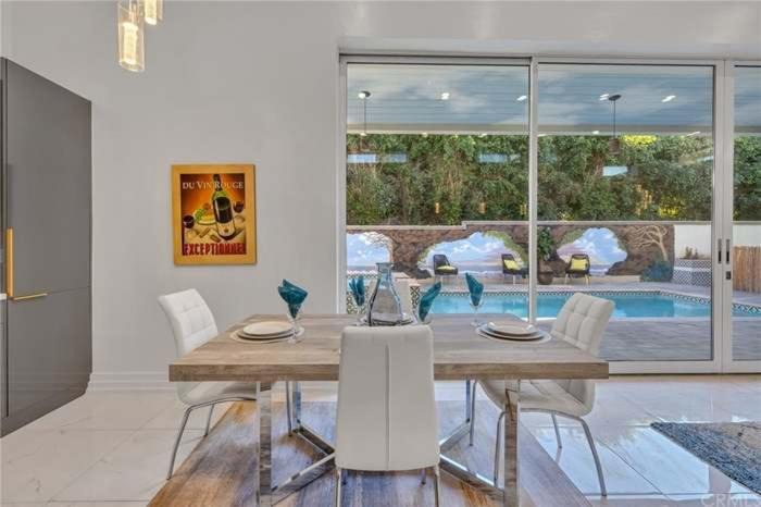 Photo of Livingroom in Palm Desert