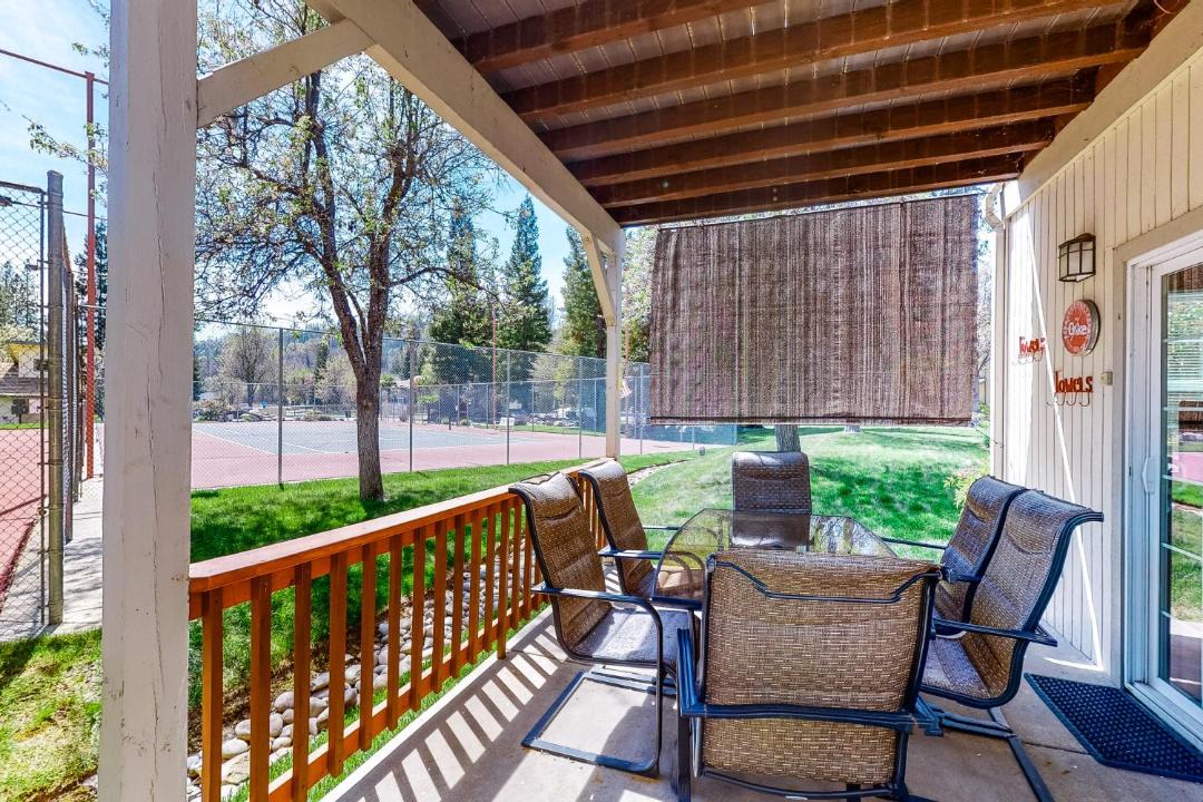 Photo of Patio Balcony in Bass Lake