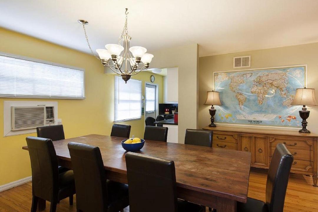 Photo of Livingroom in Hermosa Village