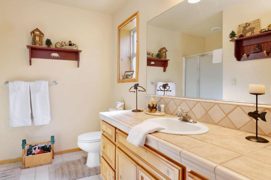 Photo of Livingroom in Castle Glen Estates