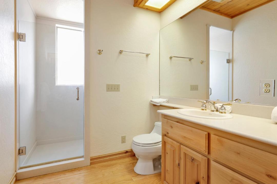 Photo of Bathroom in Castle Glen Estates