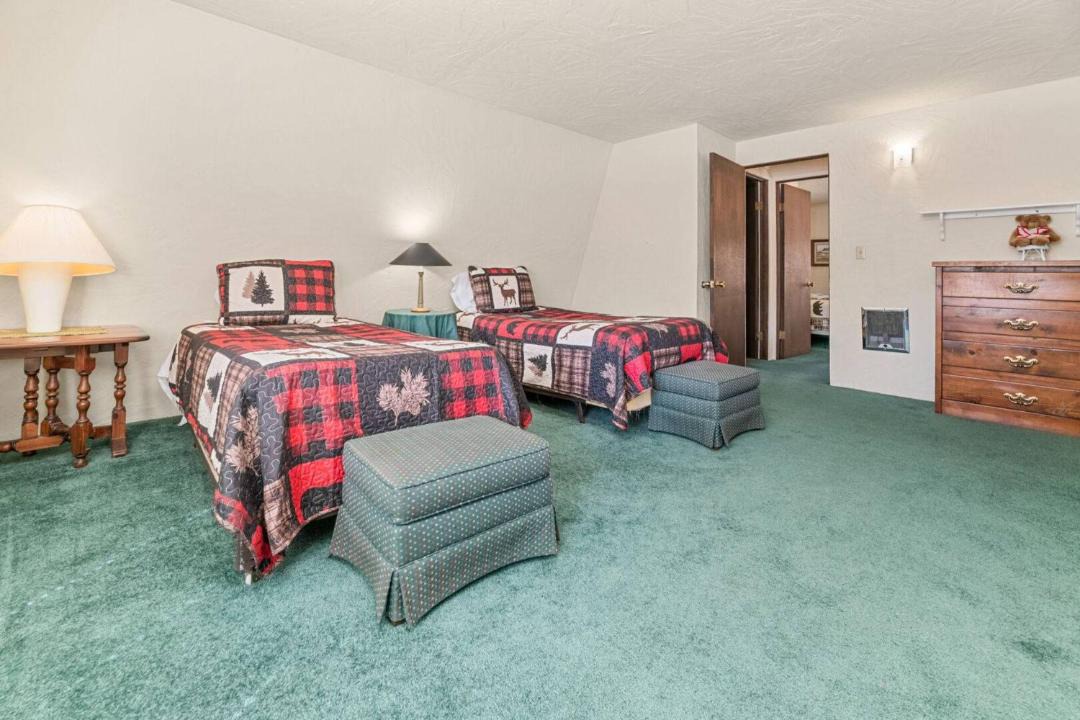 Photo of Livingroom in Fox Farm