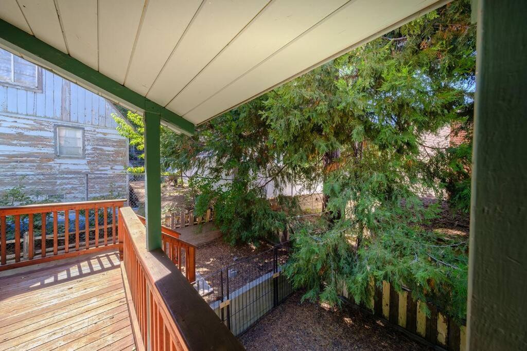 Photo of Patio Balcony in Cedar Glen
