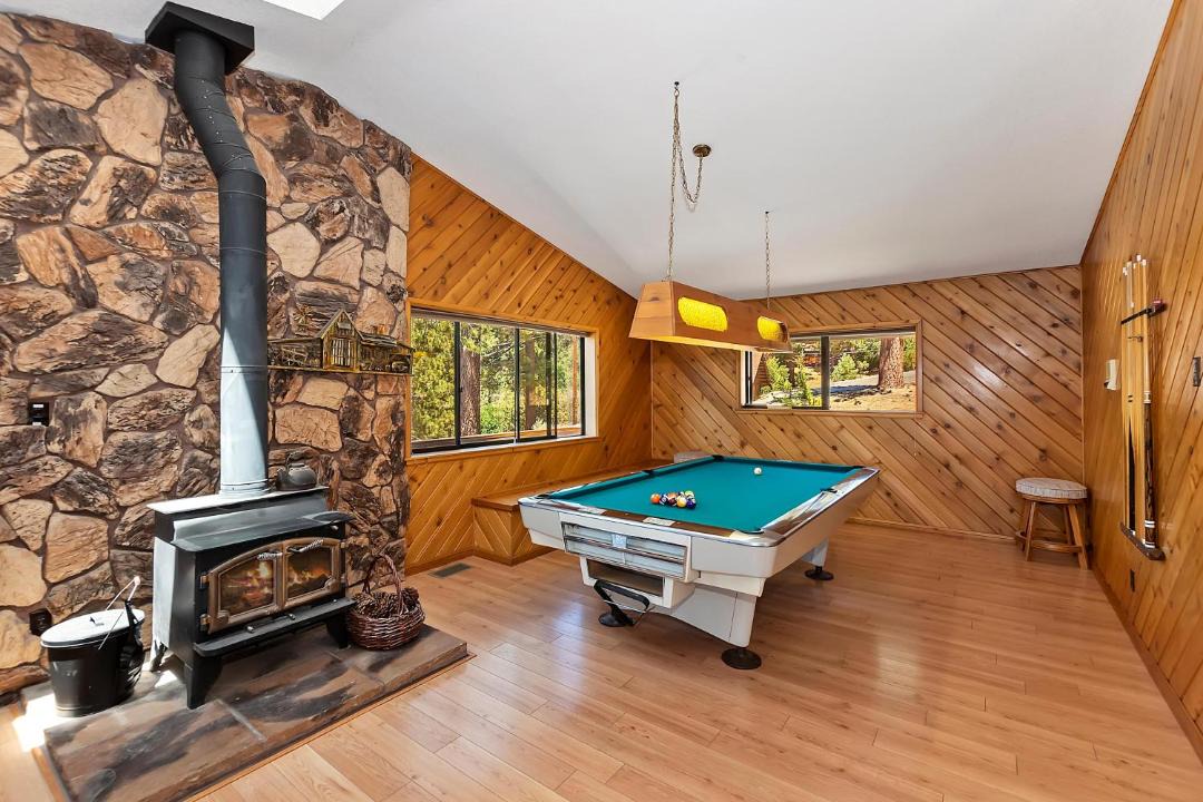 Photo of Livingroom in Fawnskin