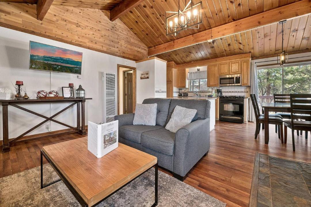 Photo of Livingroom in Sugarloaf