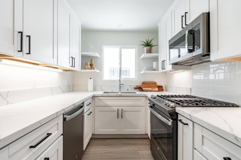 Photo of Kitchen in Beach Barber Tract