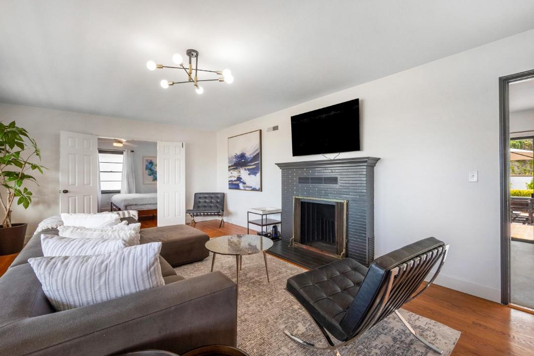 Photo of Livingroom in La Jolla Shores