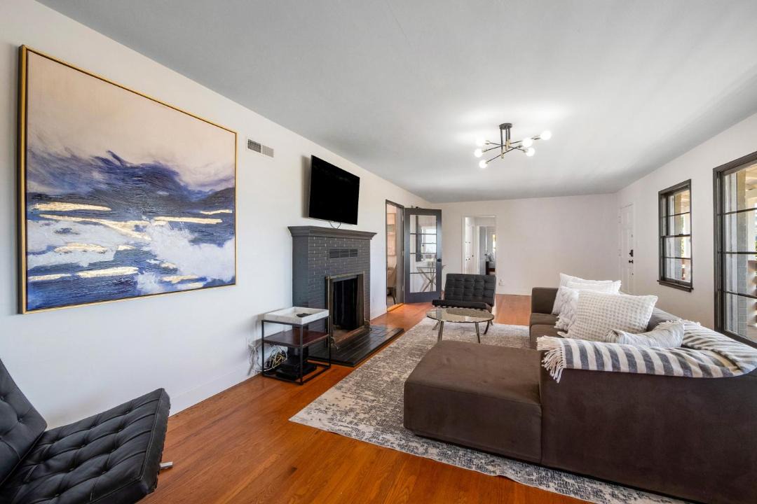Photo of Livingroom in La Jolla Shores