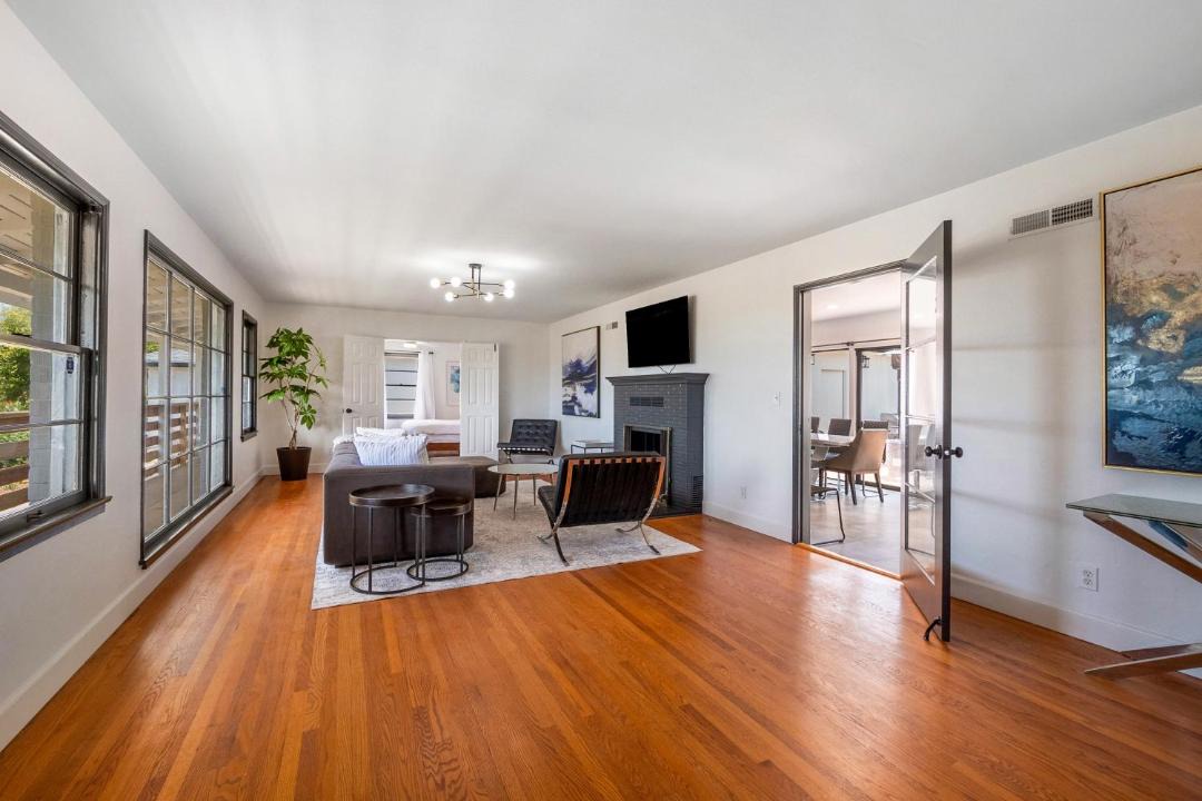 Photo of Livingroom in La Jolla Shores